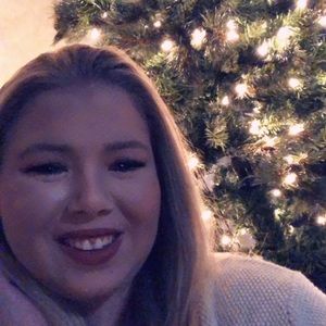 Meet your Posher, Cierra